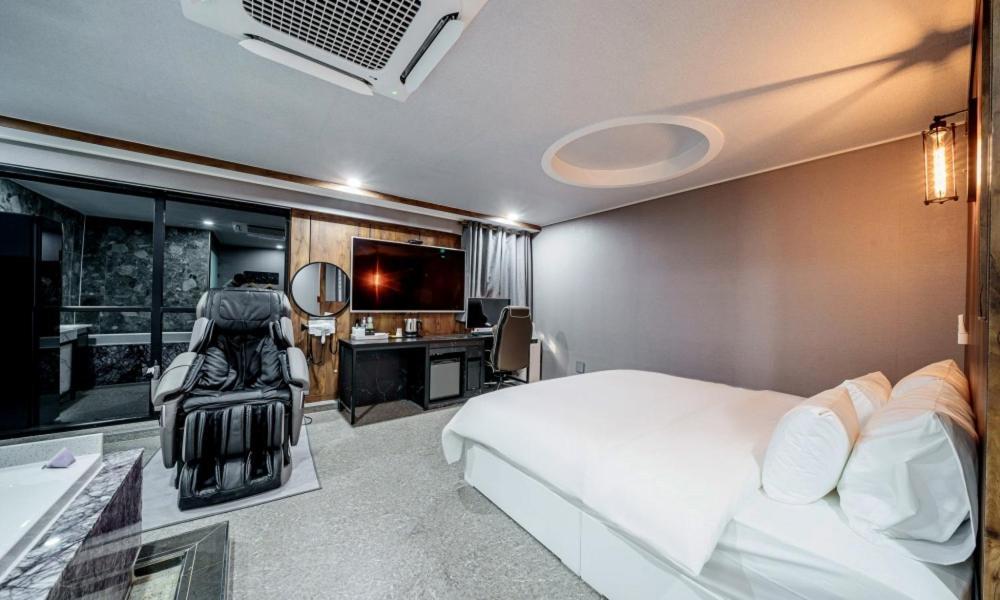 G7 Hotel Dongducheon Buitenkant foto