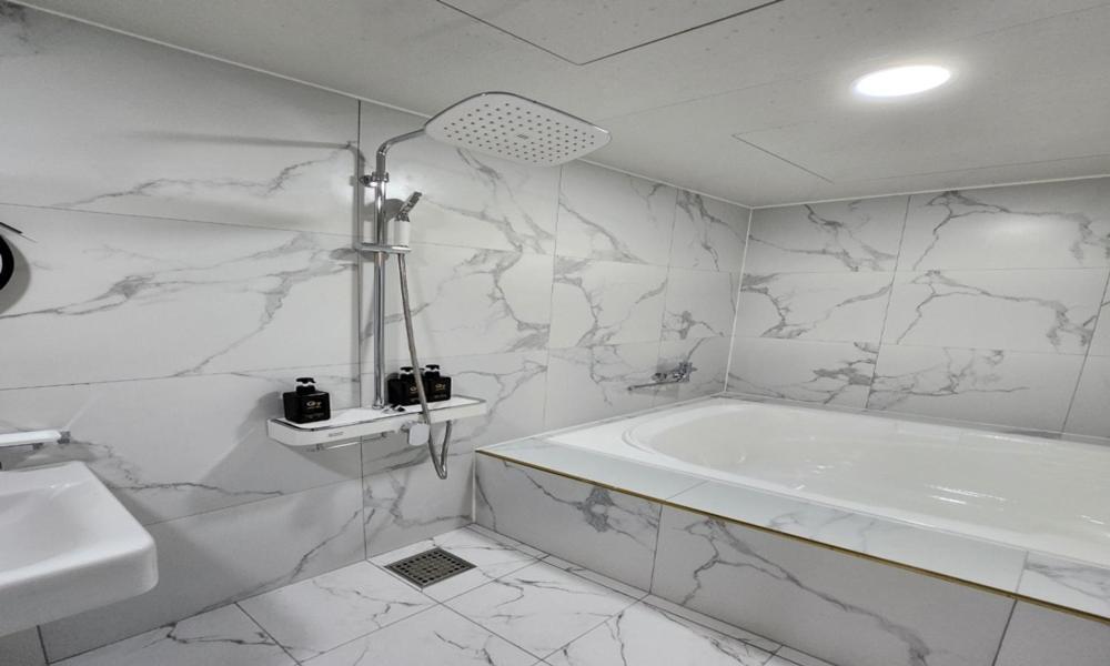 G7 Hotel Dongducheon Buitenkant foto